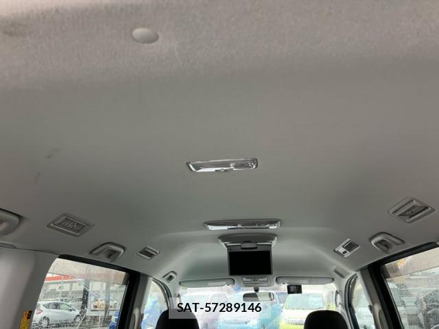 Toyota VOXY 2009-07 7252805-11