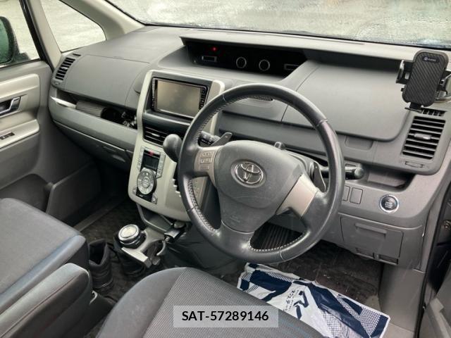 Toyota VOXY 2009-07 7252805-17