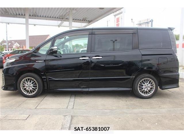 Toyota VOXY 2016-08 7252793-9