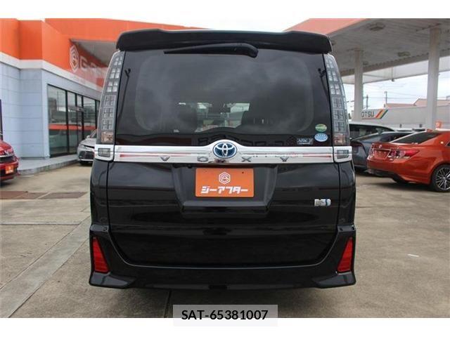 Toyota VOXY 2016-08 7252793-11