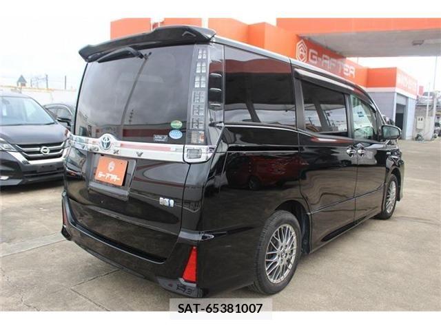 Toyota VOXY 2016-08 7252793-12