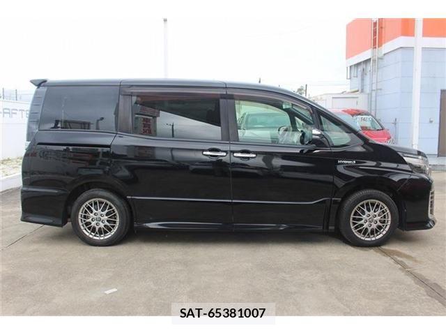 Toyota VOXY 2016-08 7252793-13