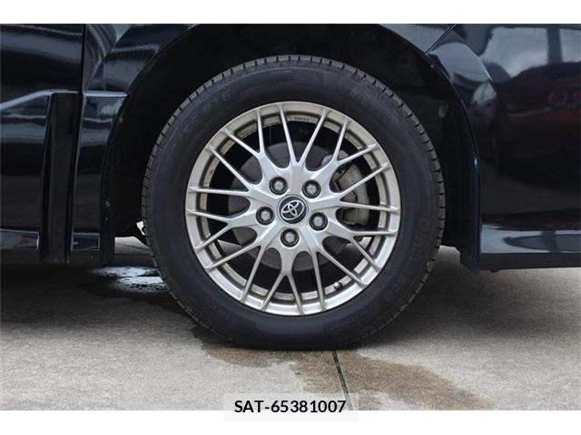 Toyota VOXY 2016-08 7252793-14