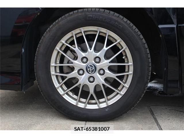 Toyota VOXY 2016-08 7252793-17