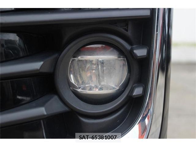 Toyota VOXY 2016-08 7252793-21