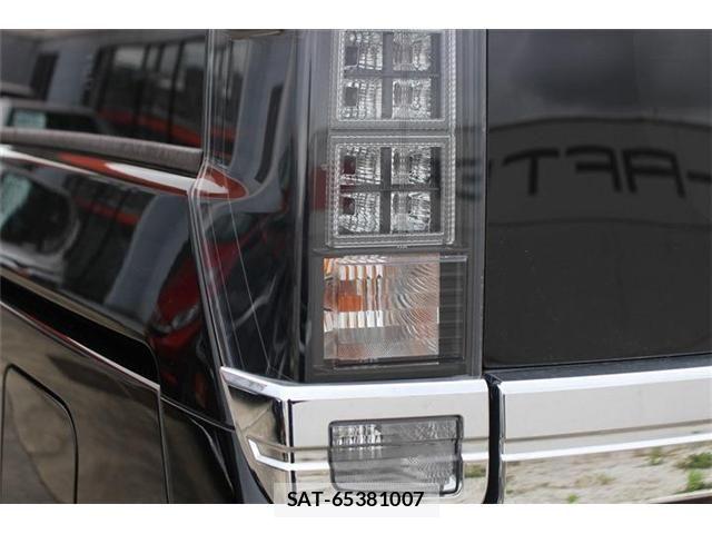 Toyota VOXY 2016-08 7252793-23