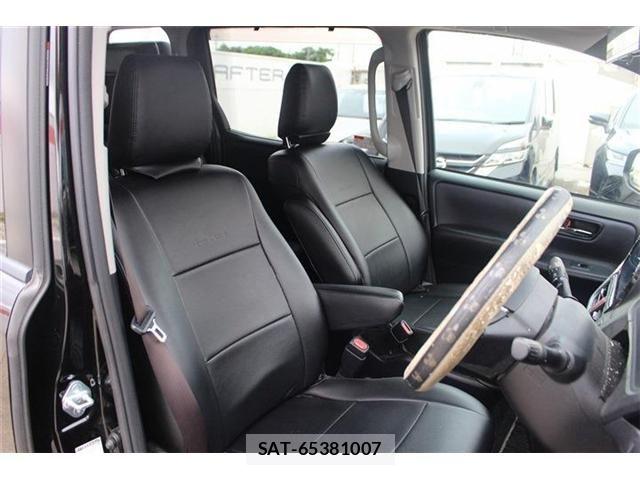 Toyota VOXY 2016-08 7252793-25