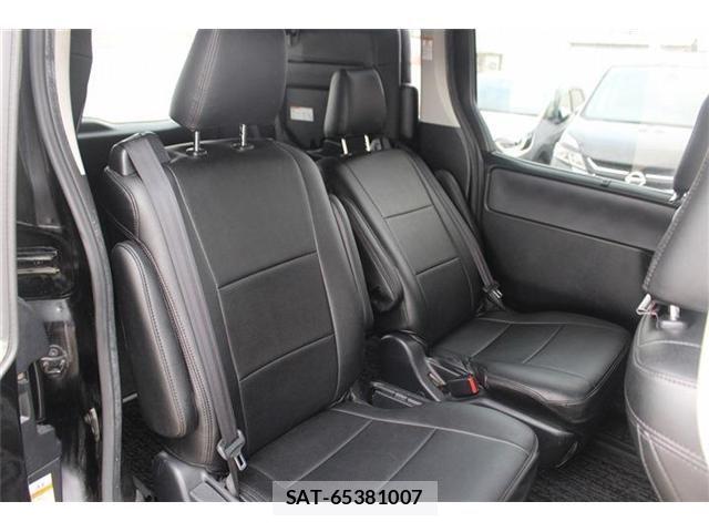 Toyota VOXY 2016-08 7252793-27