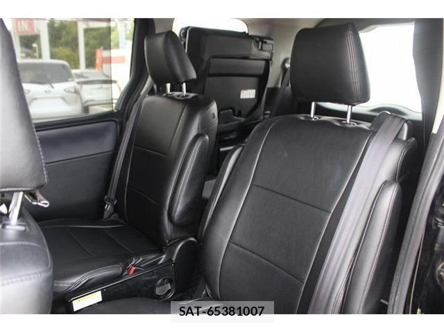 Toyota VOXY 2016-08 7252793-29