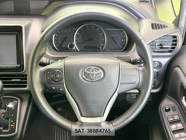 Toyota VOXY 2014-06 7252795-11