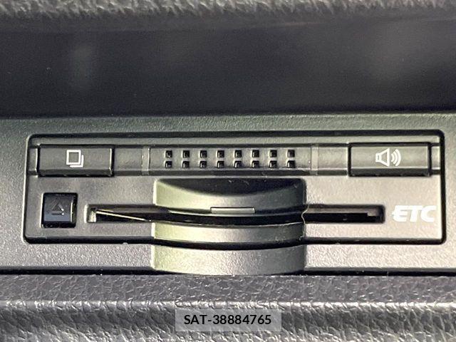 Toyota VOXY 2014-06 7252795-6