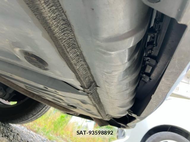 Toyota VOXY 2017-03 7252798-9