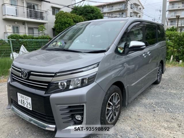Toyota VOXY 2017-03 7252798-1