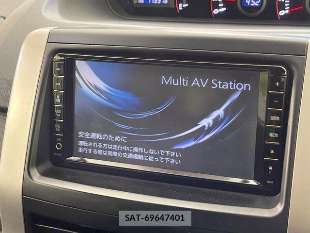 Toyota VOXY 2009-11 7252804-3