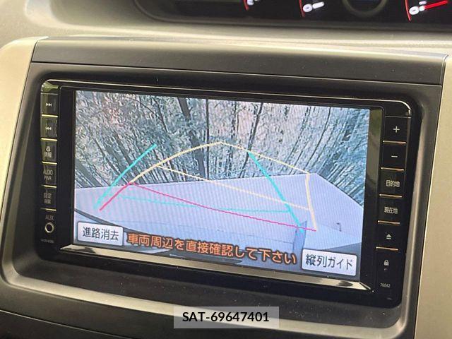Toyota VOXY 2009-11 7252804-4