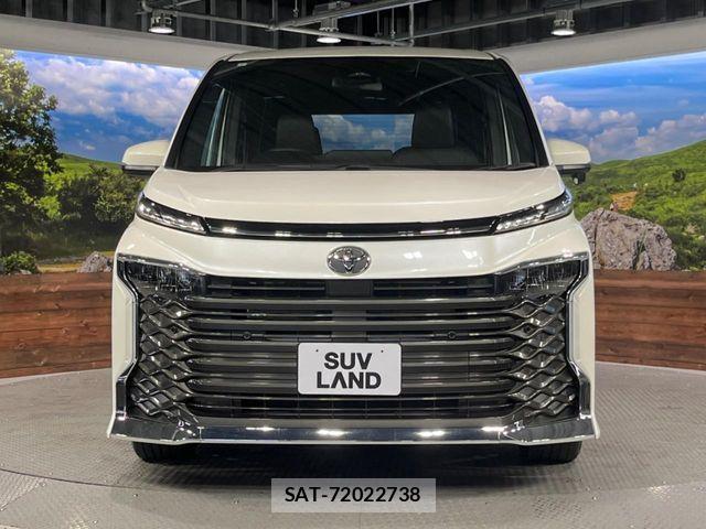 Toyota VOXY 2023-06 7252768-14