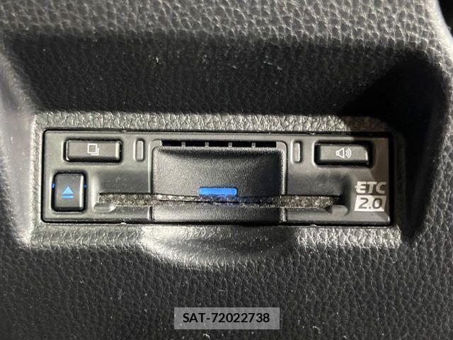 Toyota VOXY 2023-06 7252768-6