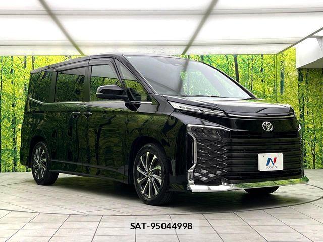 Toyota VOXY 2023-07 7252763-17