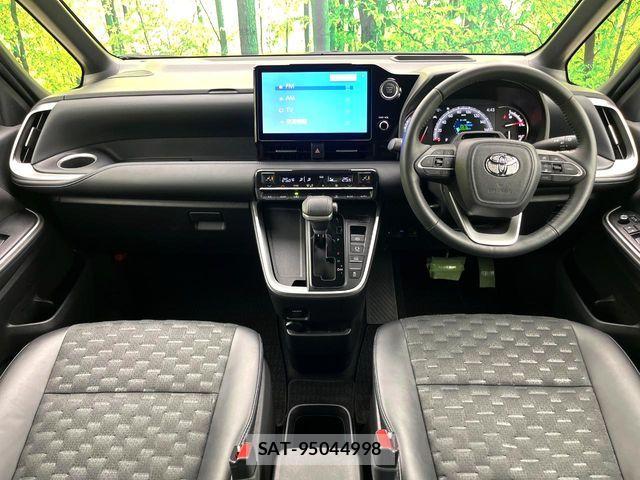 Toyota VOXY 2023-07 7252763-1