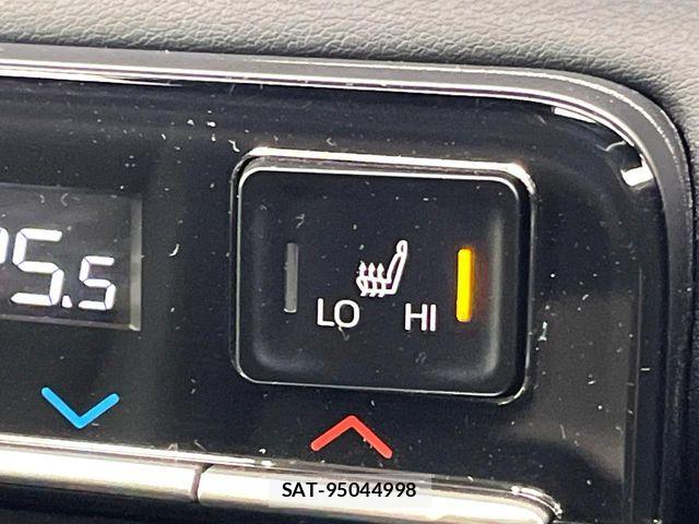 Toyota VOXY 2023-07 7252763-7