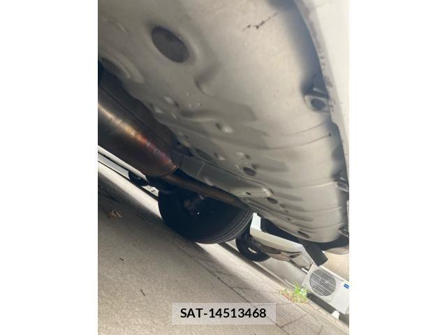 Toyota VOXY 2013-01 7252808-9