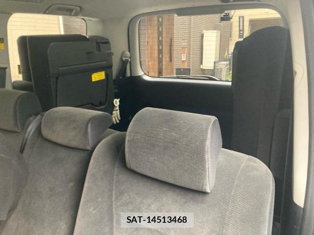Toyota VOXY 2013-01 7252808-13