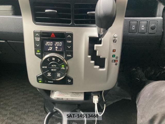 Toyota VOXY 2013-01 7252808-18