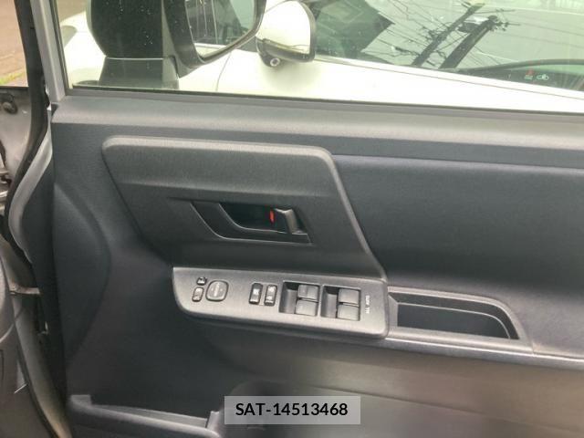 Toyota VOXY 2013-01 7252808-22