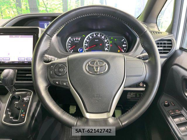 Toyota VOXY 2016-06 7252787-10