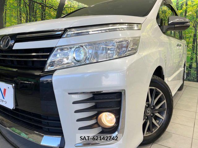 Toyota VOXY 2016-06 7252787-11