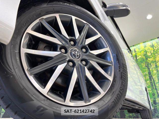 Toyota VOXY 2016-06 7252787-12