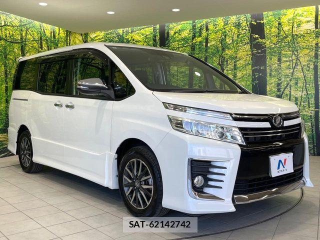 Toyota VOXY 2016-06 7252787-15