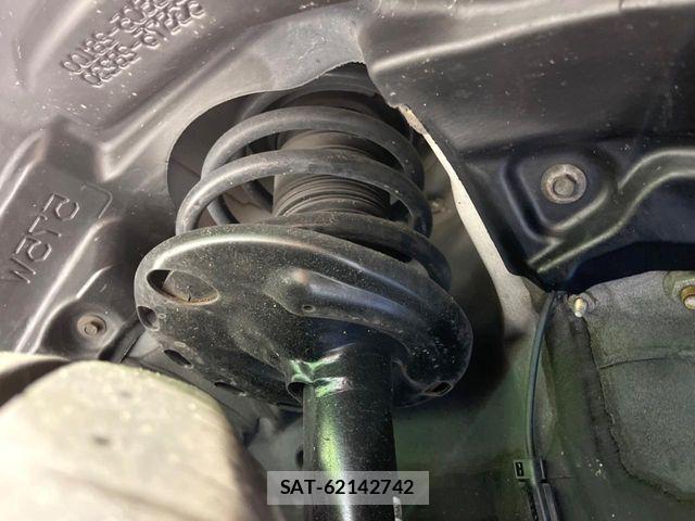 Toyota VOXY 2016-06 7252787-19