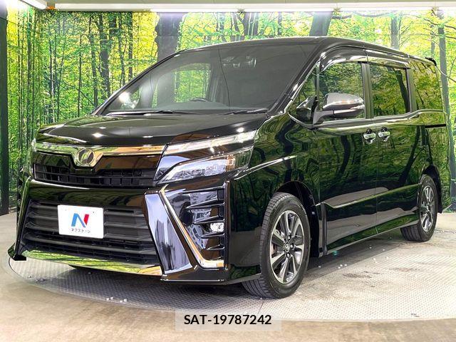 Toyota VOXY 2018-04 7252780-16