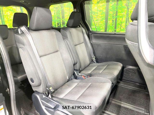 Toyota VOXY 2019-03 7252777-9