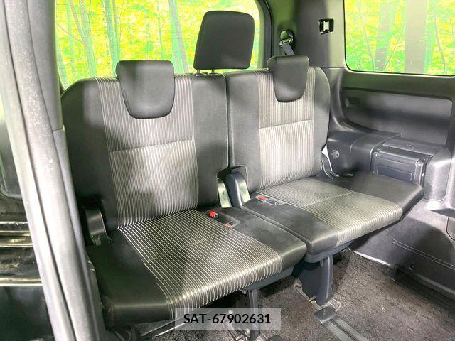 Toyota VOXY 2019-03 7252777-10