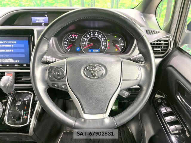 Toyota VOXY 2019-03 7252777-12