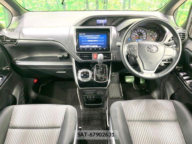 Toyota VOXY 2019-03 7252777-1