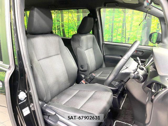 Toyota VOXY 2019-03 7252777-8