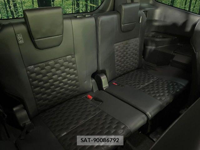 Toyota VOXY 2023-06 7252770-9