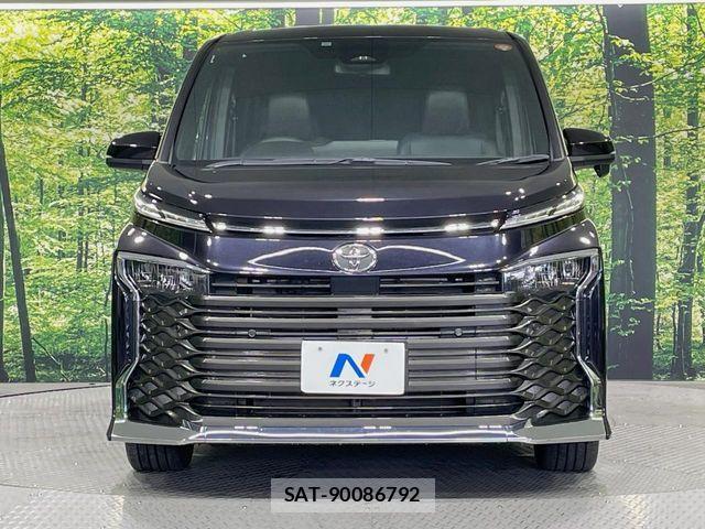 Toyota VOXY 2023-06 7252770-14