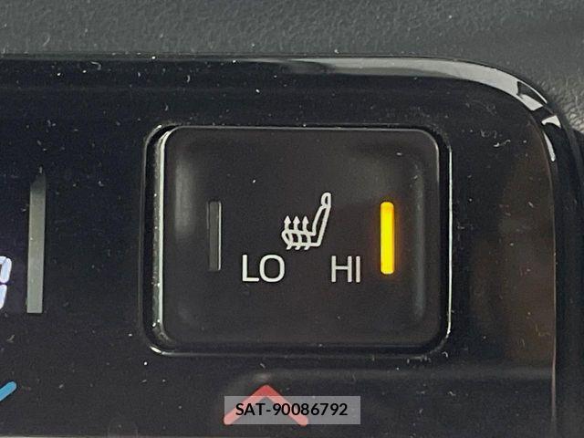 Toyota VOXY 2023-06 7252770-6