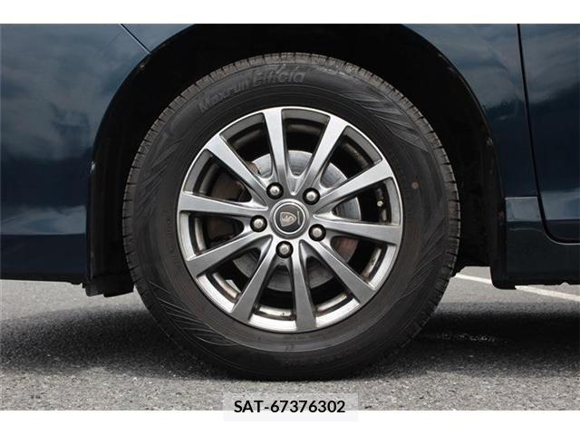 Toyota VOXY 2014-07 7252799-15