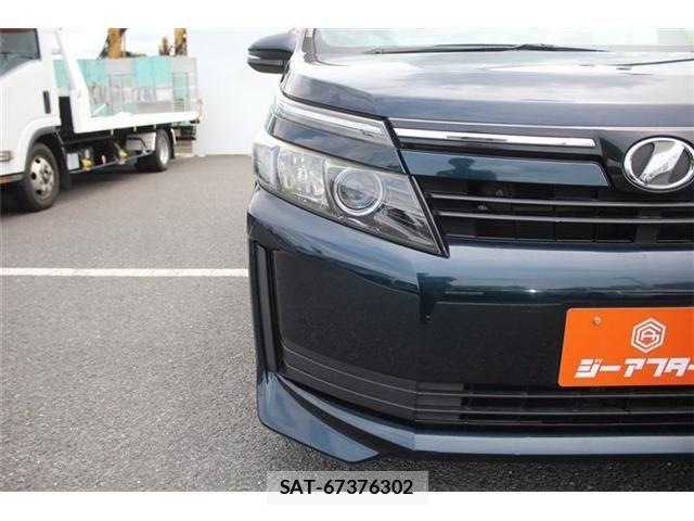 Toyota VOXY 2014-07 7252799-20