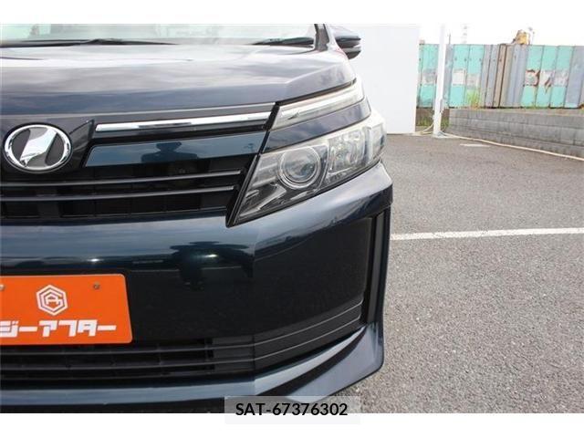 Toyota VOXY 2014-07 7252799-22
