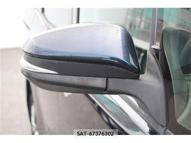 Toyota VOXY 2014-07 7252799-26