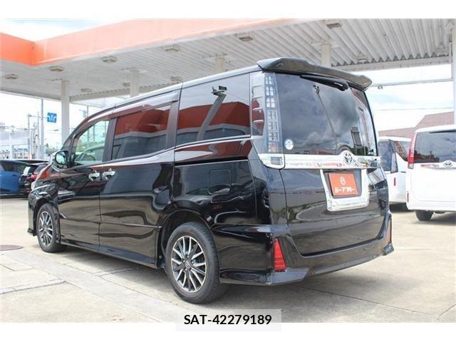 Toyota VOXY 2015-04 7252797-10