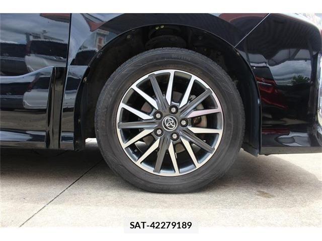 Toyota VOXY 2015-04 7252797-14