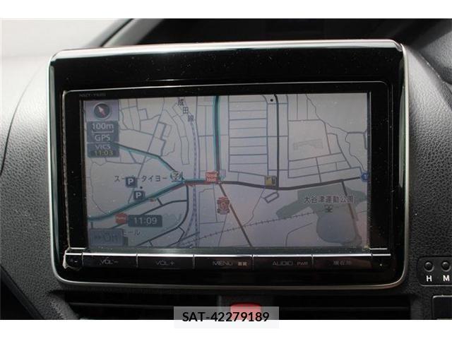 Toyota VOXY 2015-04 7252797-1