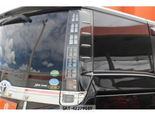 Toyota VOXY 2015-04 7252797-21